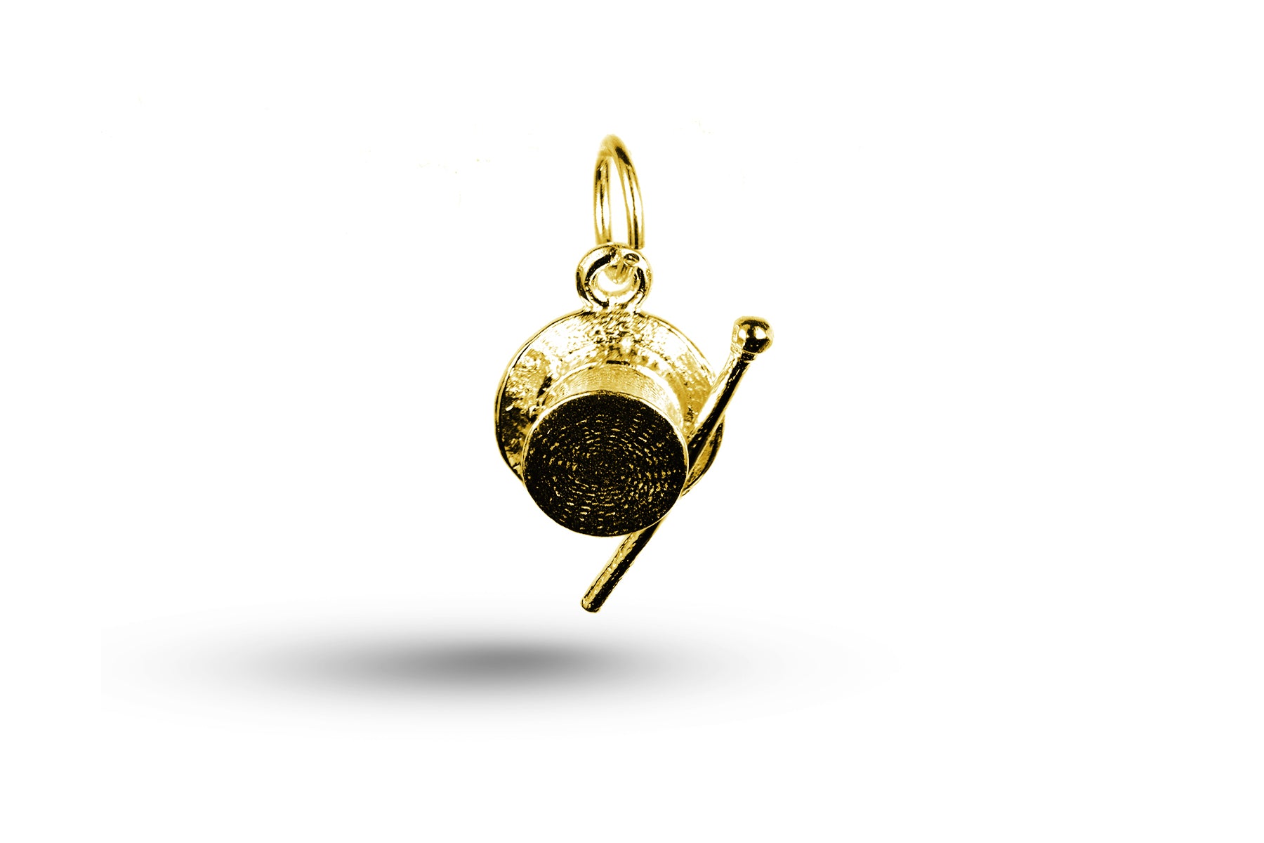 Yellow gold Top Hat and Cane charm.