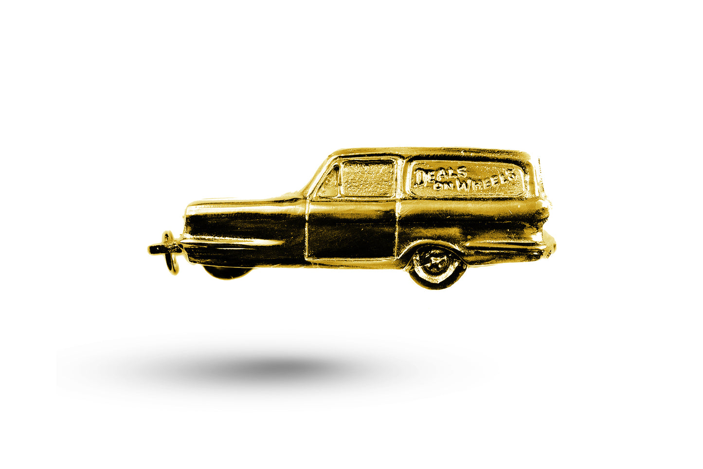 Yellow gold Robin Reliant charm.