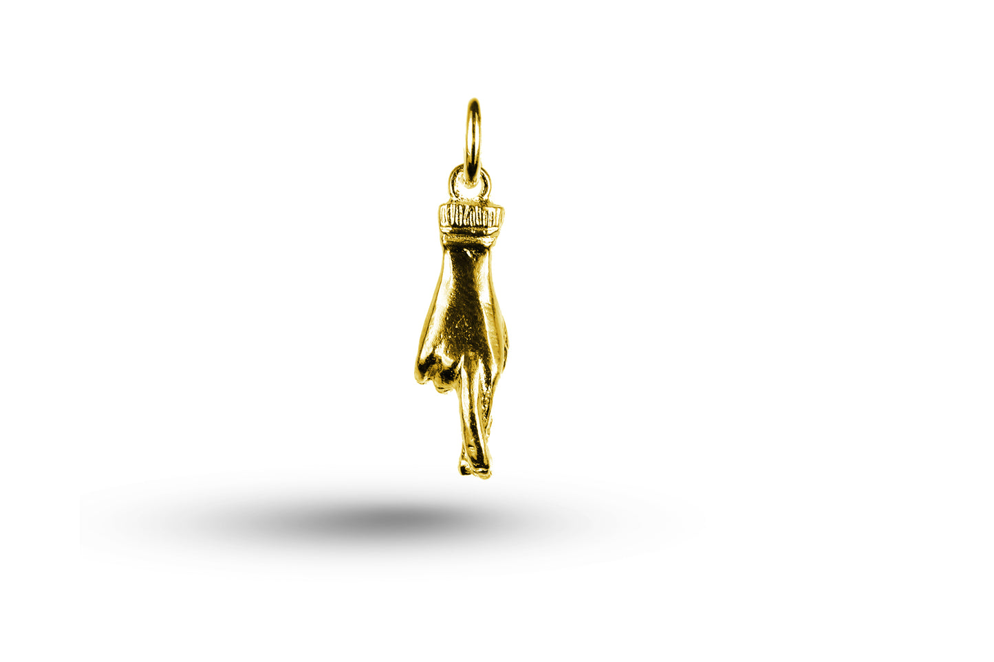 Yellow gold Fingers Crossed charm.