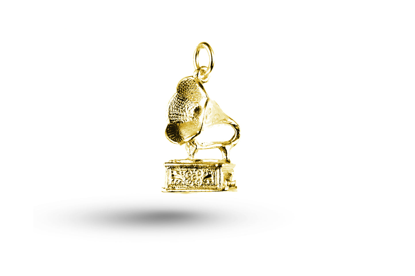 Yellow gold Old Fashioned Gramophone charm.