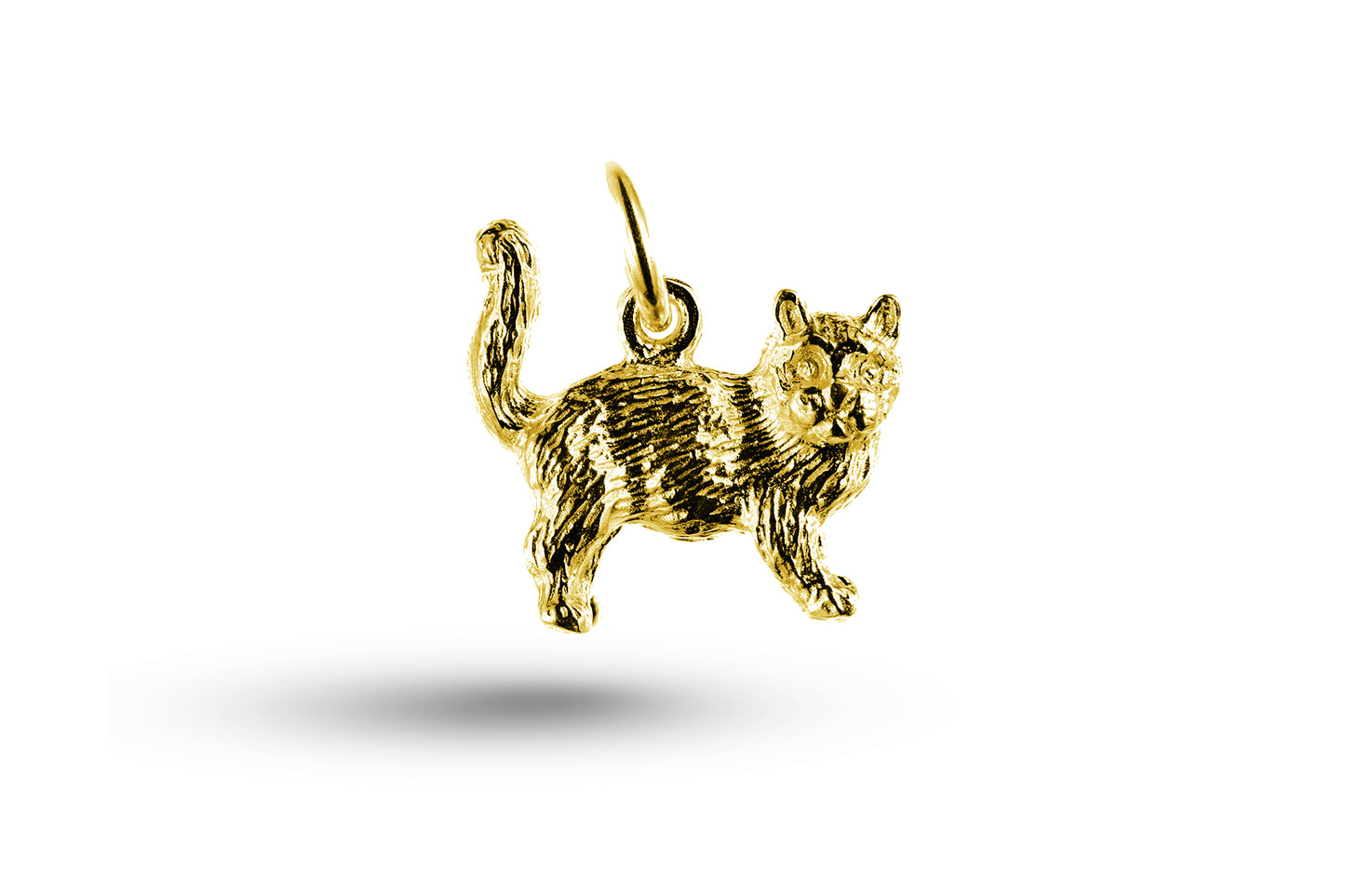 Yellow gold Tail up Cat charm.