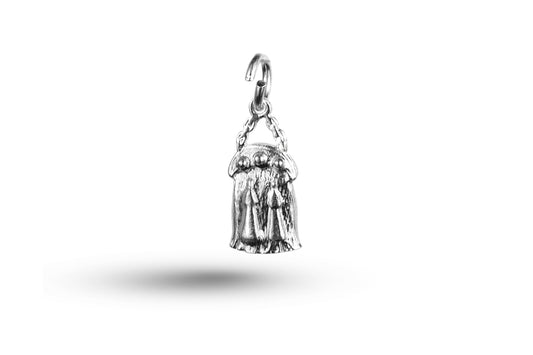 White gold Sporen charm.
