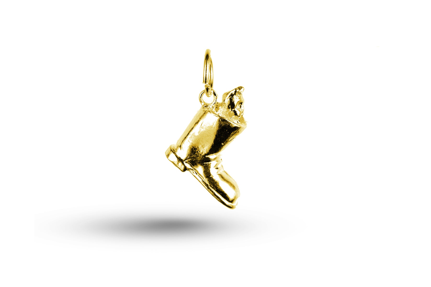 Luxury yellow gold Cat in Boot charm.