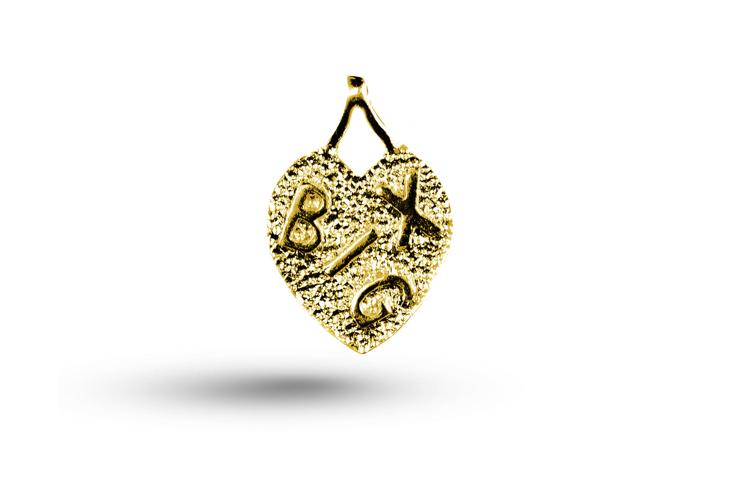 Luxury yellow gold big kiss charm.