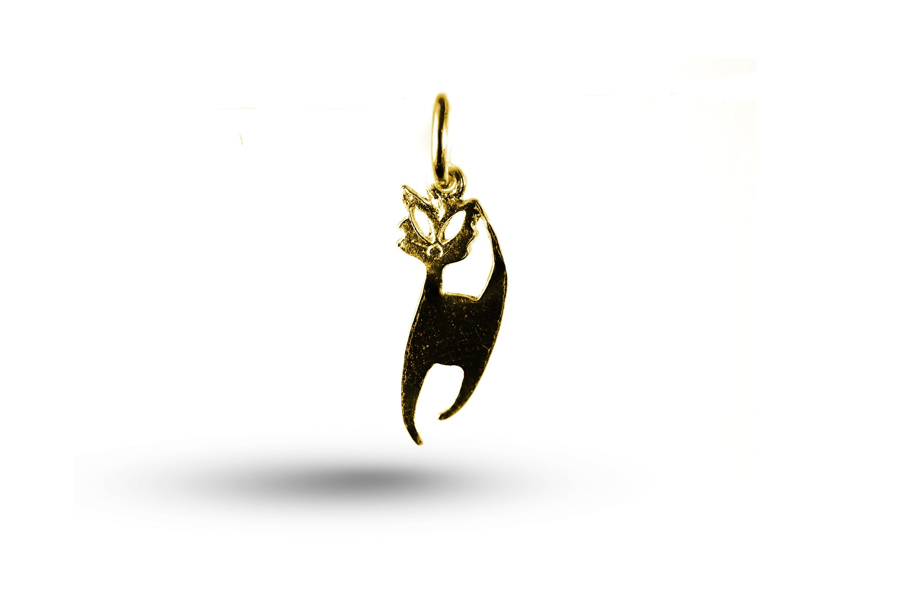 Yellow gold Spooky Cat charm.